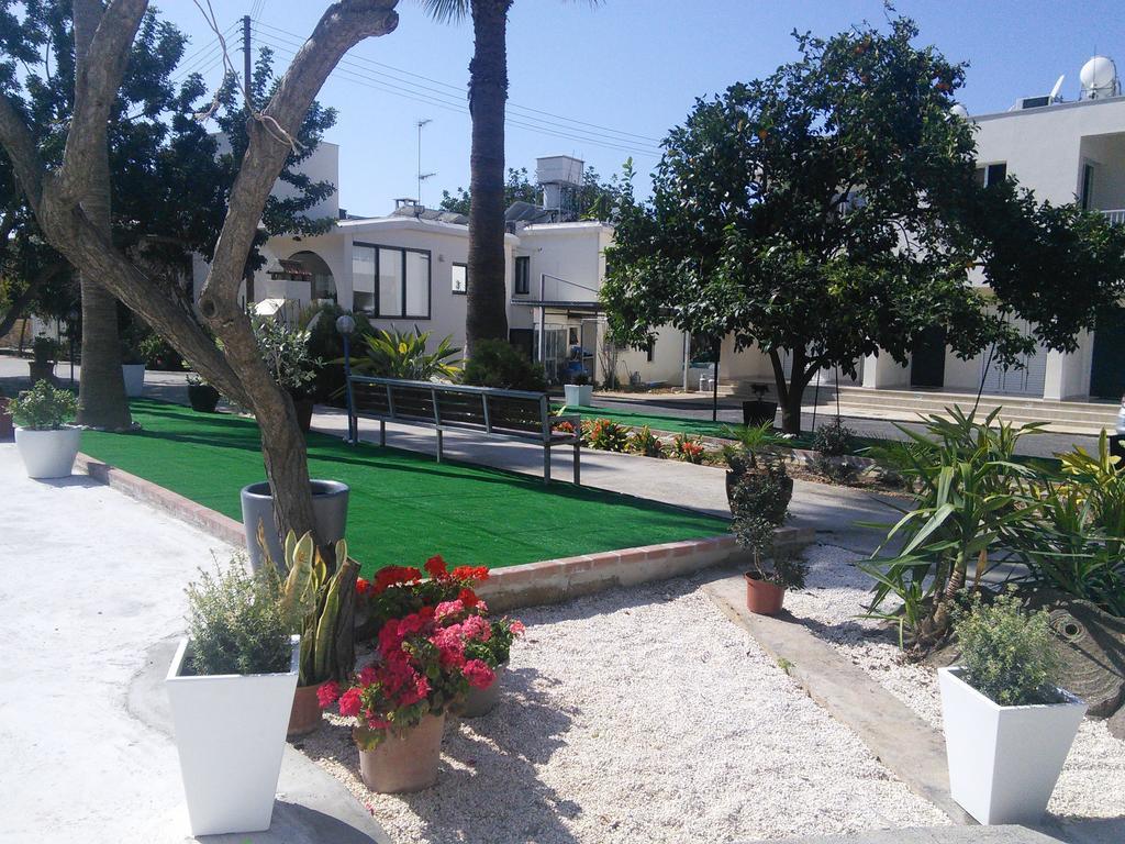 Zoe'S Court Klorakas Exterior foto
