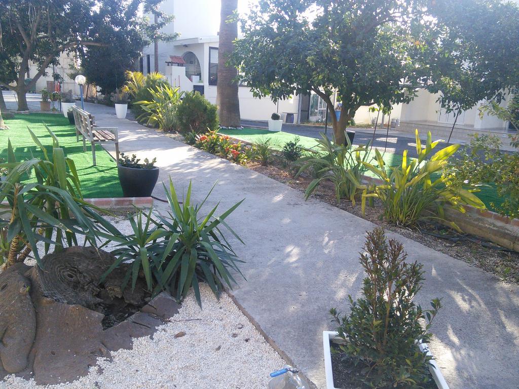 Zoe'S Court Klorakas Exterior foto
