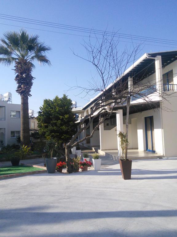 Zoe'S Court Klorakas Exterior foto